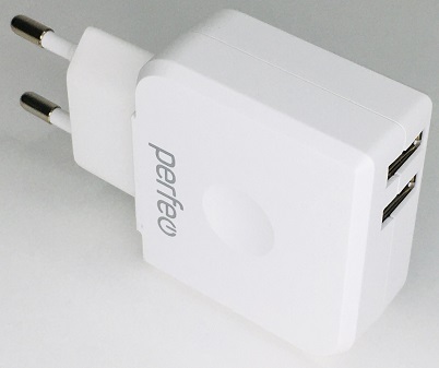 PERFEO PF_I4621 WHITE. USB адаптер из AC 220 В в 2USB 3,4 А. БЕЛЫЙ