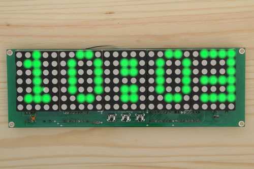 Часы матричные DIP DMC628-4 Зелёные